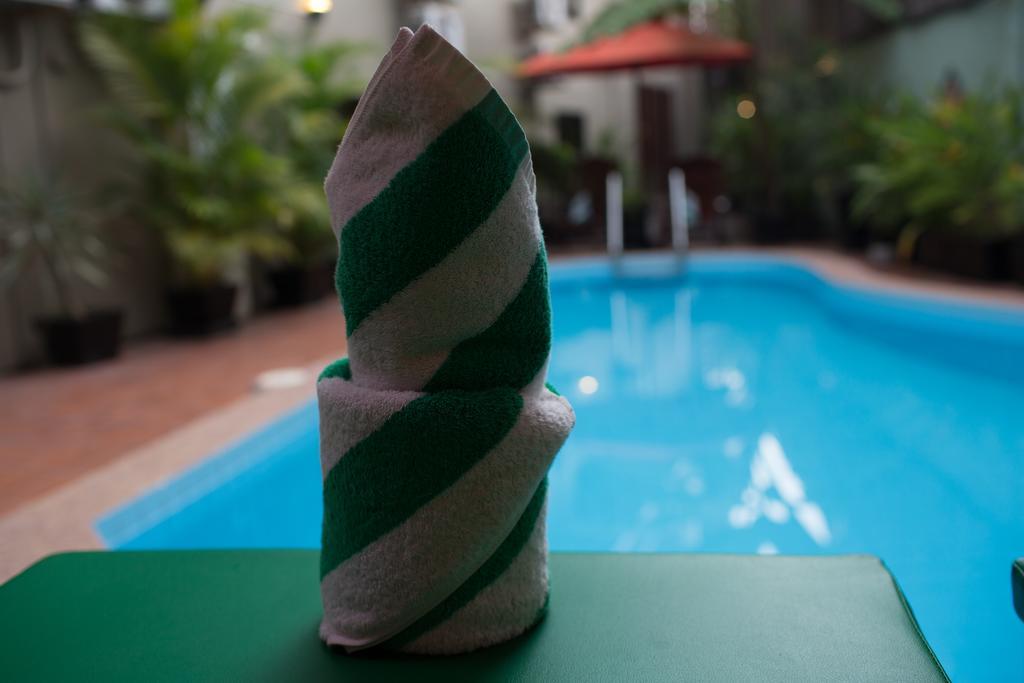 La Villa du Bonheur Siem Reap Esterno foto